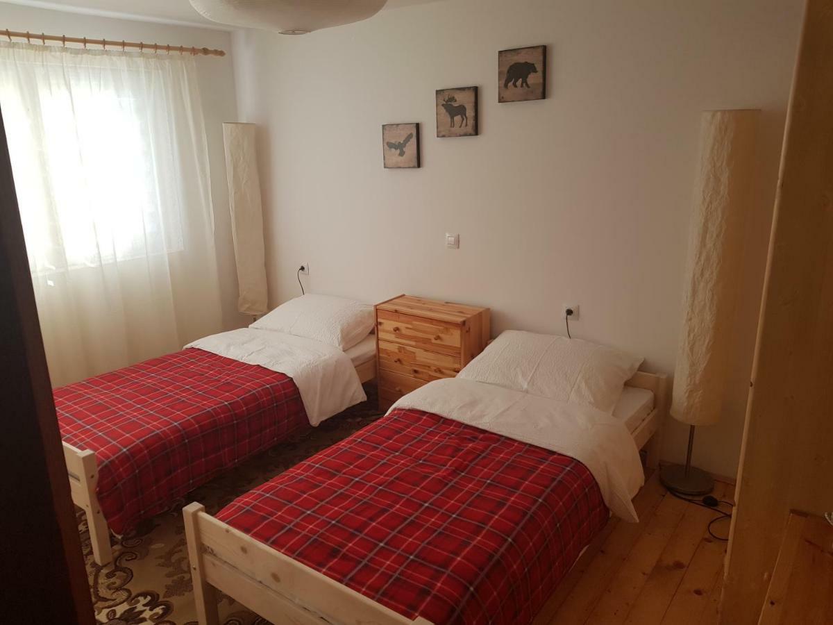 Udbina Apartmani Andrej מראה חיצוני תמונה