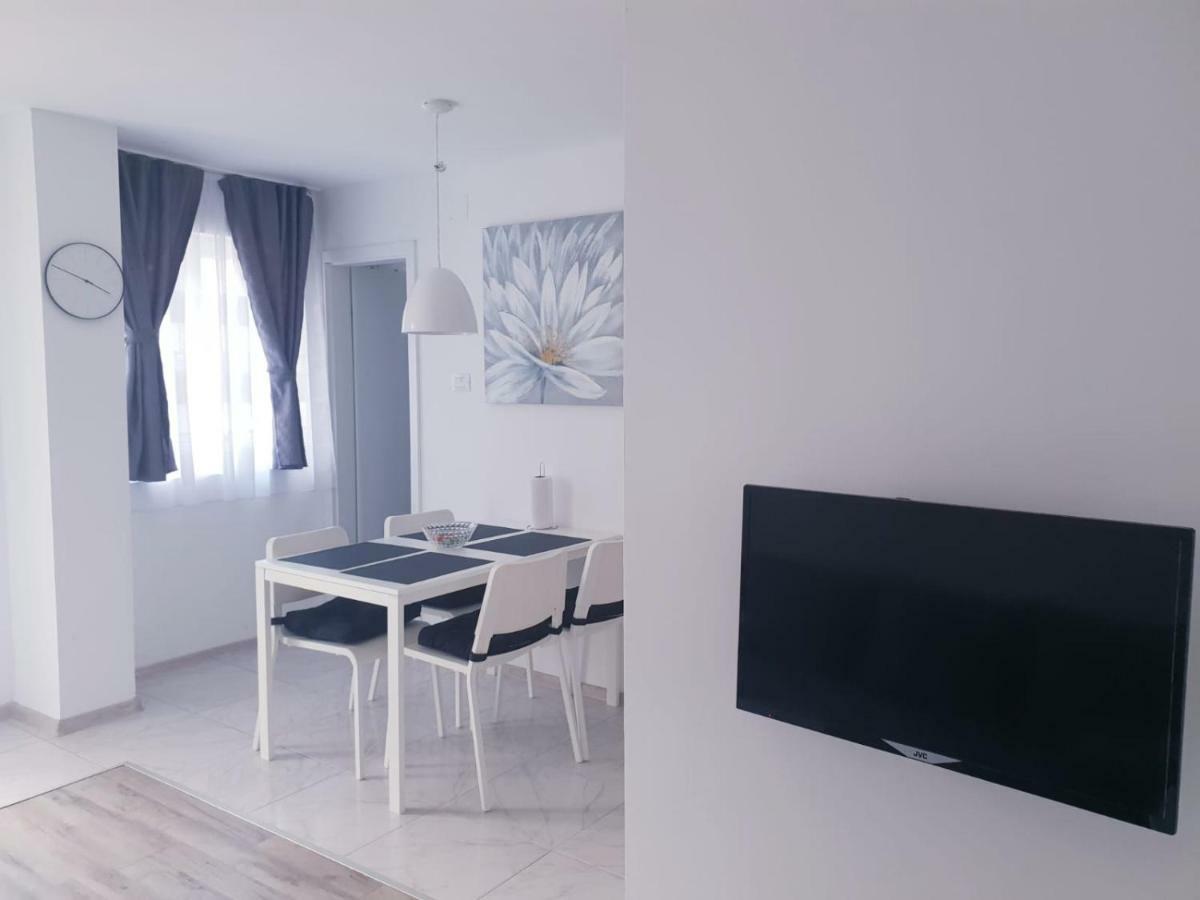 Udbina Apartmani Andrej מראה חיצוני תמונה
