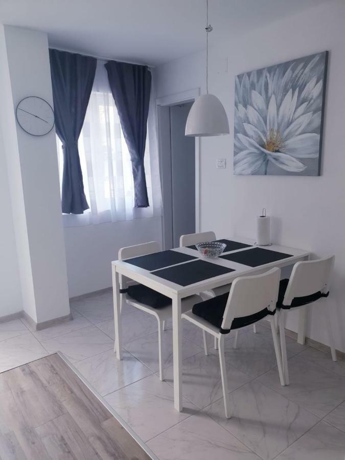 Udbina Apartmani Andrej מראה חיצוני תמונה