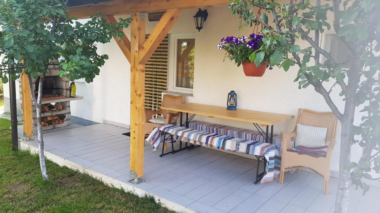 Udbina Apartmani Andrej מראה חיצוני תמונה
