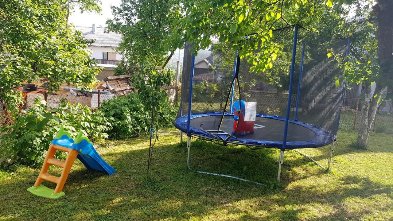 Udbina Apartmani Andrej מראה חיצוני תמונה